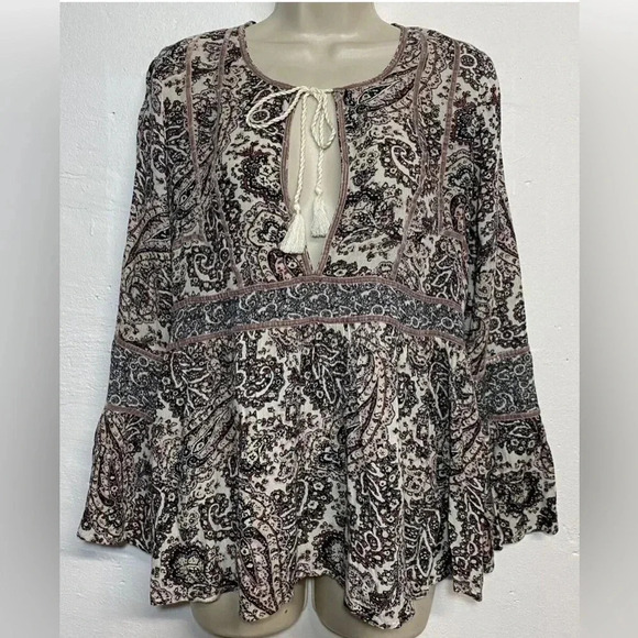American Eagle Outfitters Tops - American Eagle Paisley Boho Flutter Sleeve Deep V Neck Tassel Flowy Top Small